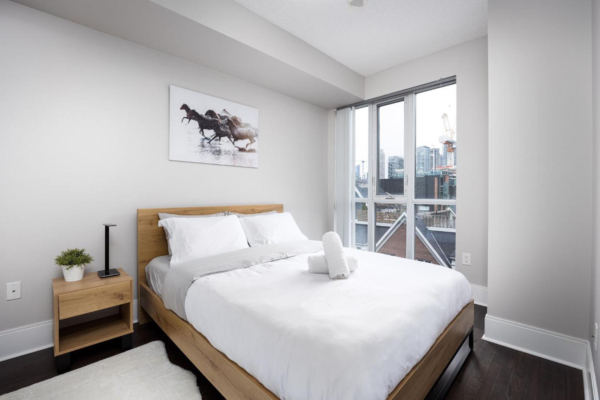 Dwtn Condo Near Cn Tower! W/ Free Parking トロント エクステリア 写真
