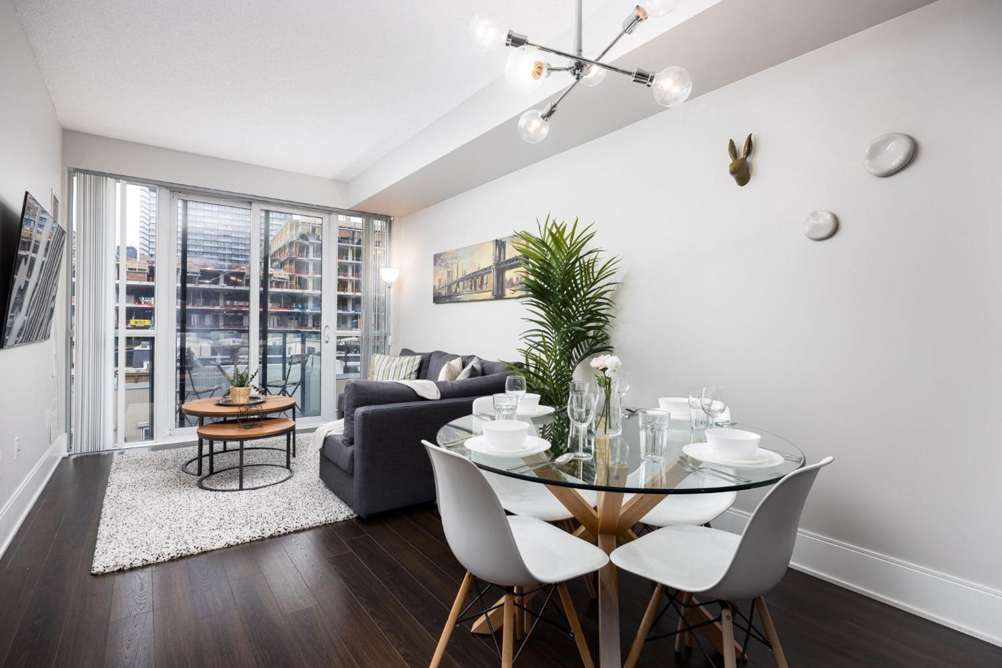 Dwtn Condo Near Cn Tower! W/ Free Parking トロント エクステリア 写真